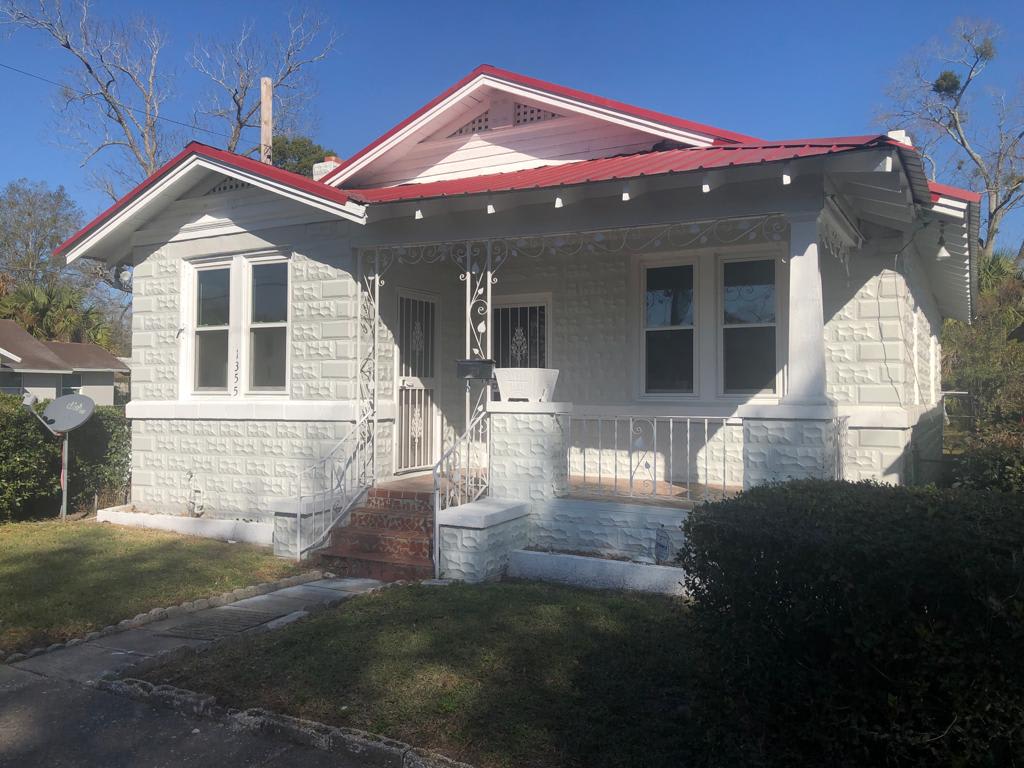 1355 Grothe St – photo 3