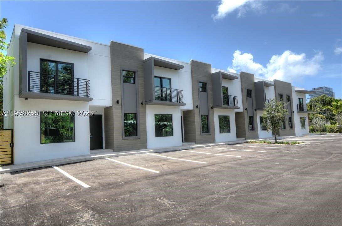 211 Se 4Th St – photo 2