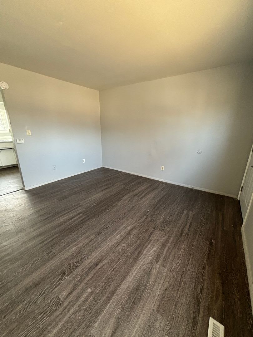 821 W 8Th – photo 2
