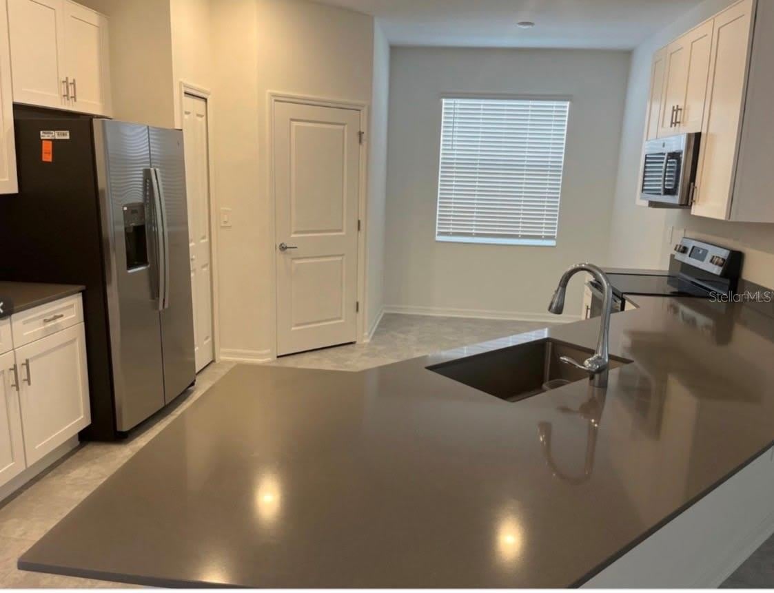 855 TURNER Lane – photo 2