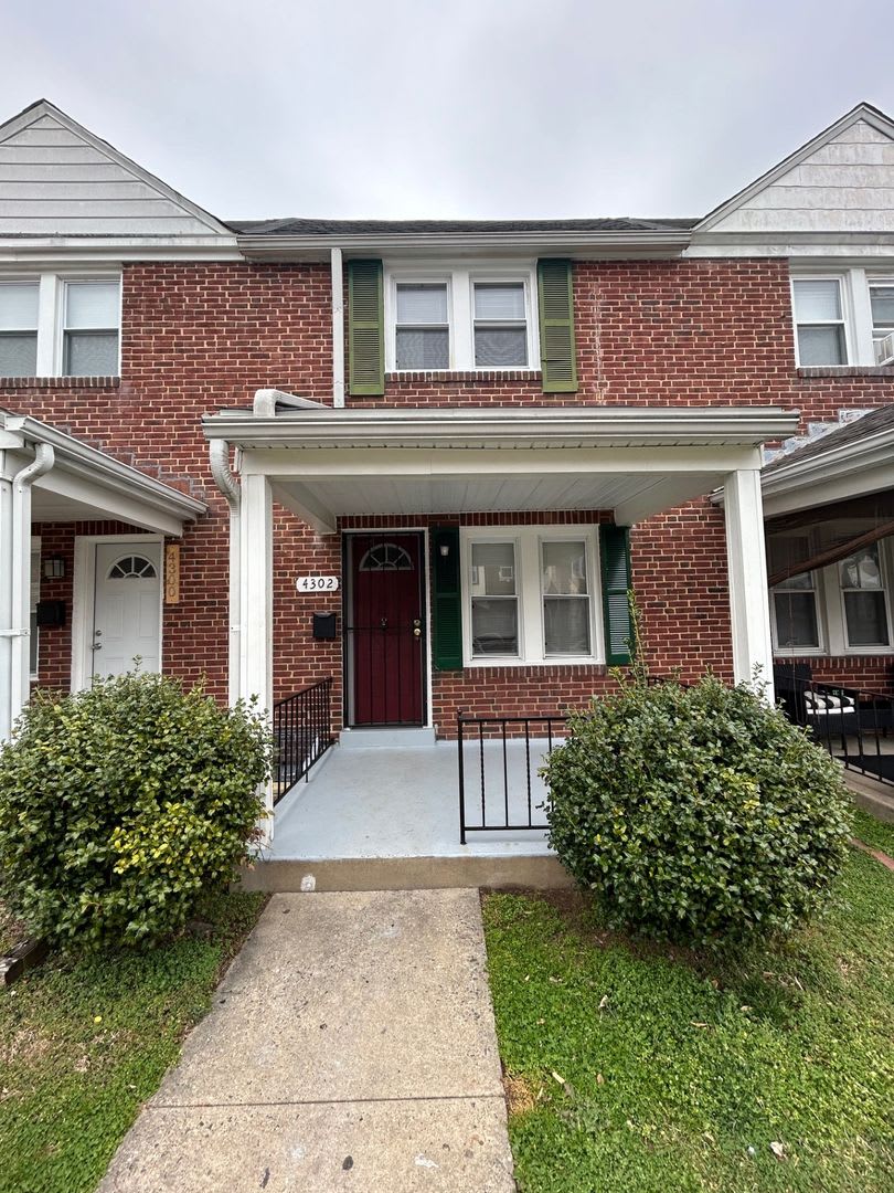 Baltimore 3 Bedrooms 2 Bathrooms Available – photo 1
