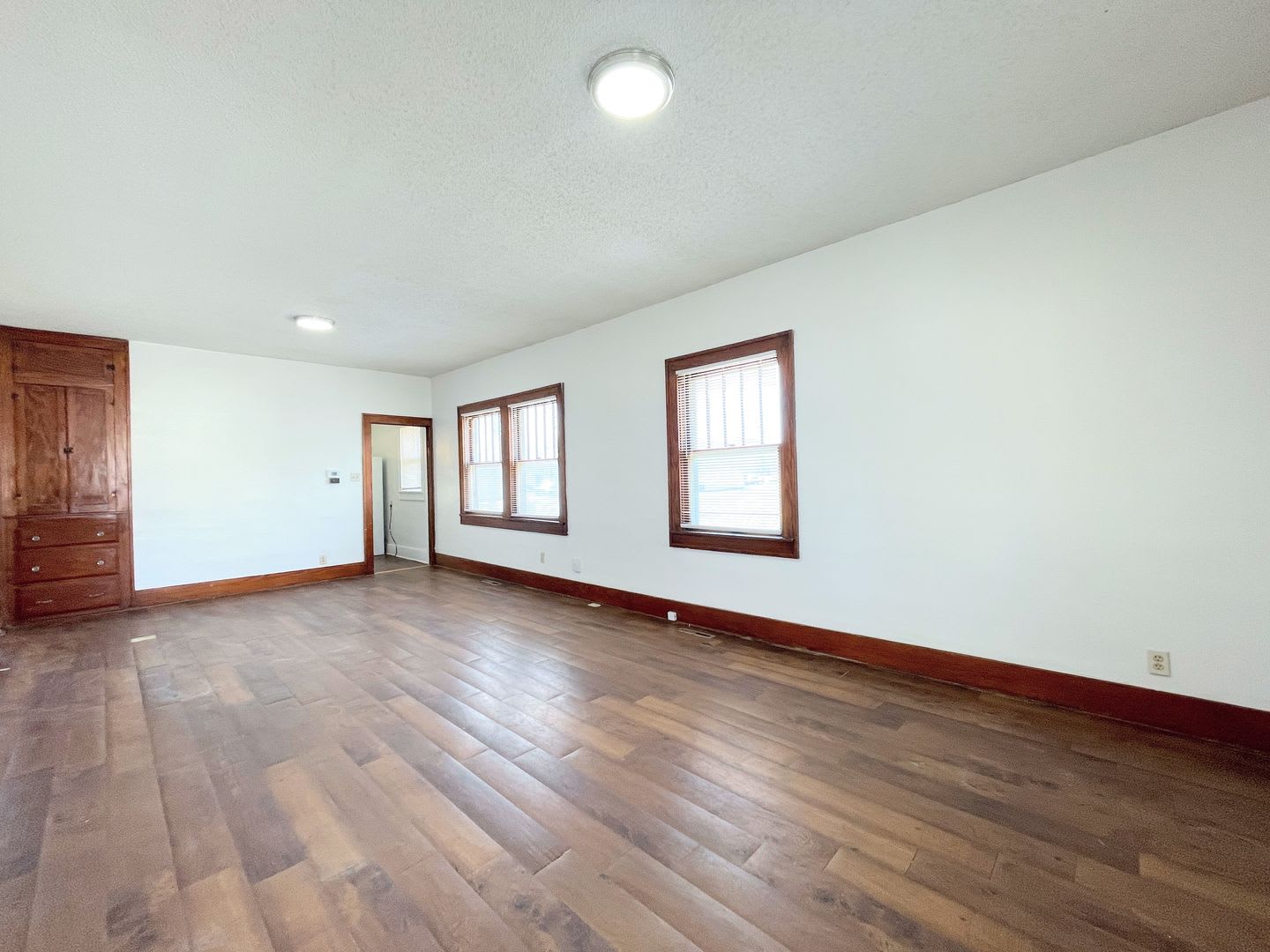 2 Bedroom 1 Bathroom Home – photo 2