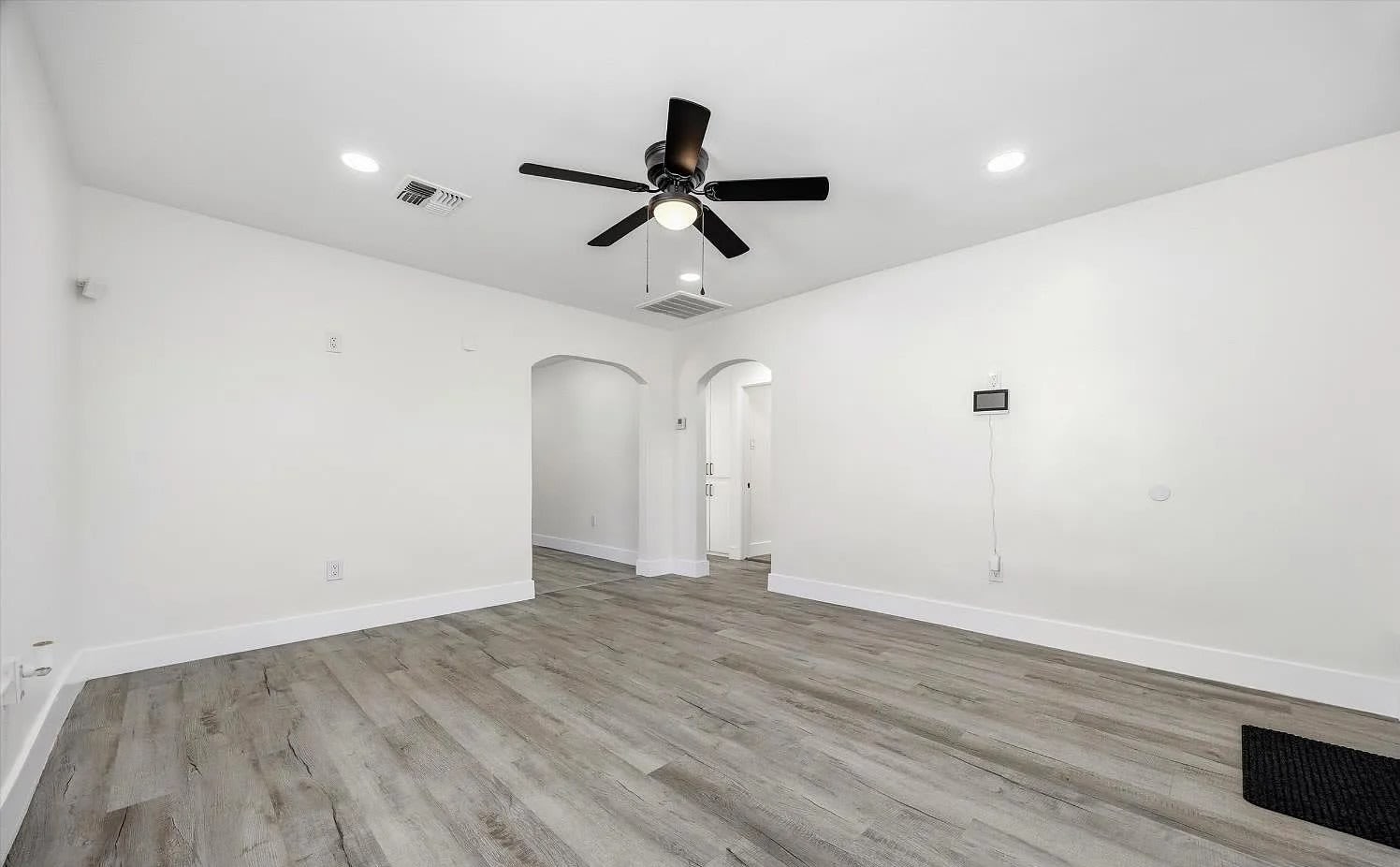 1109 Wilson Ave – photo 4