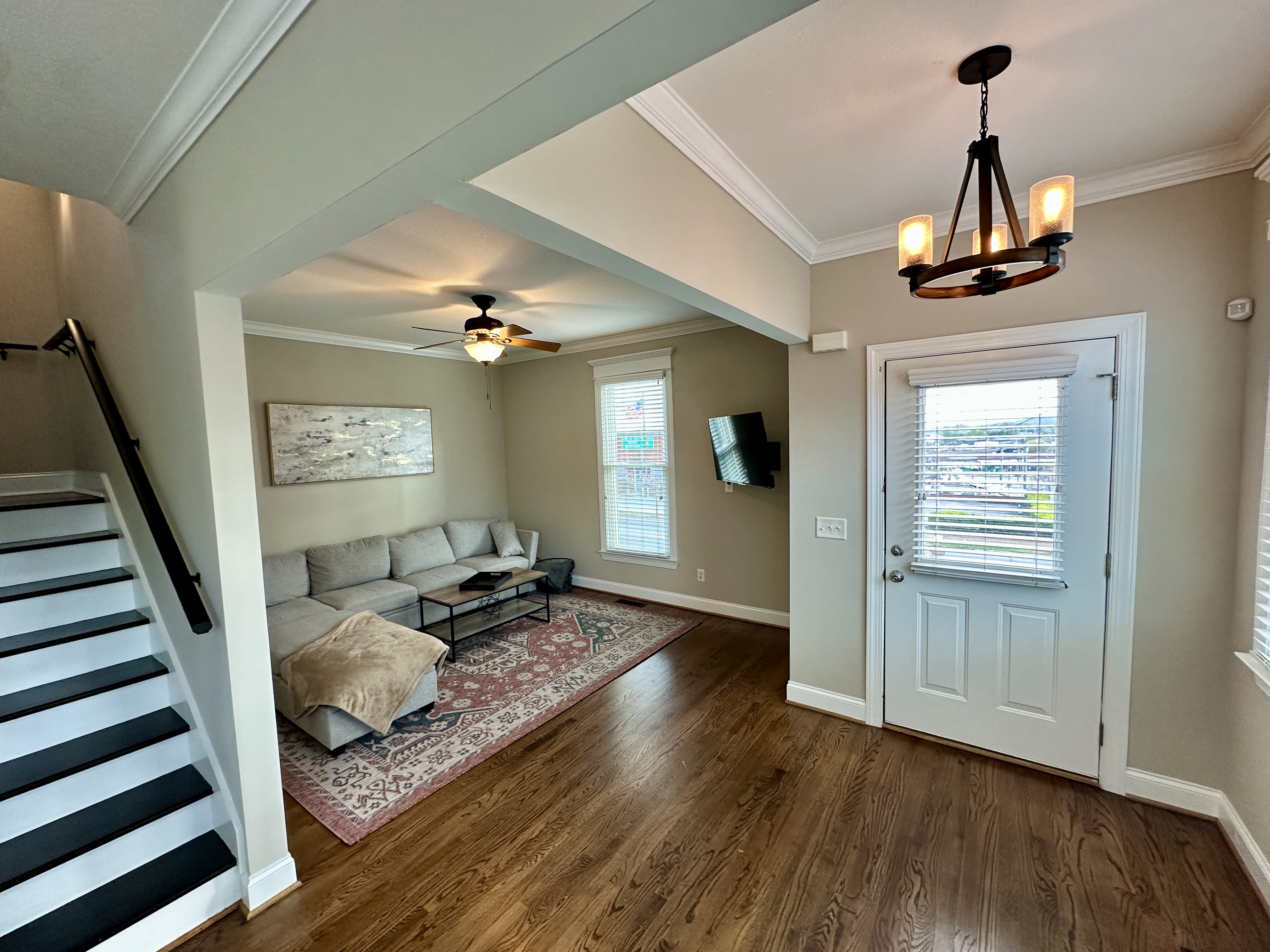 1001 E 11th St – photo 3