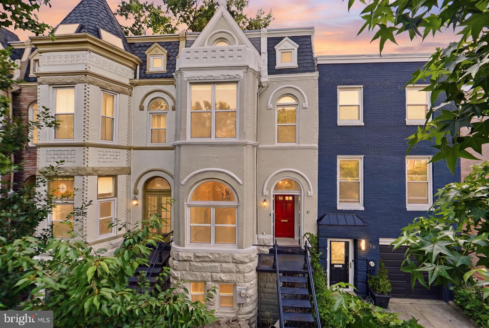 706 12TH Street NE – photo 1