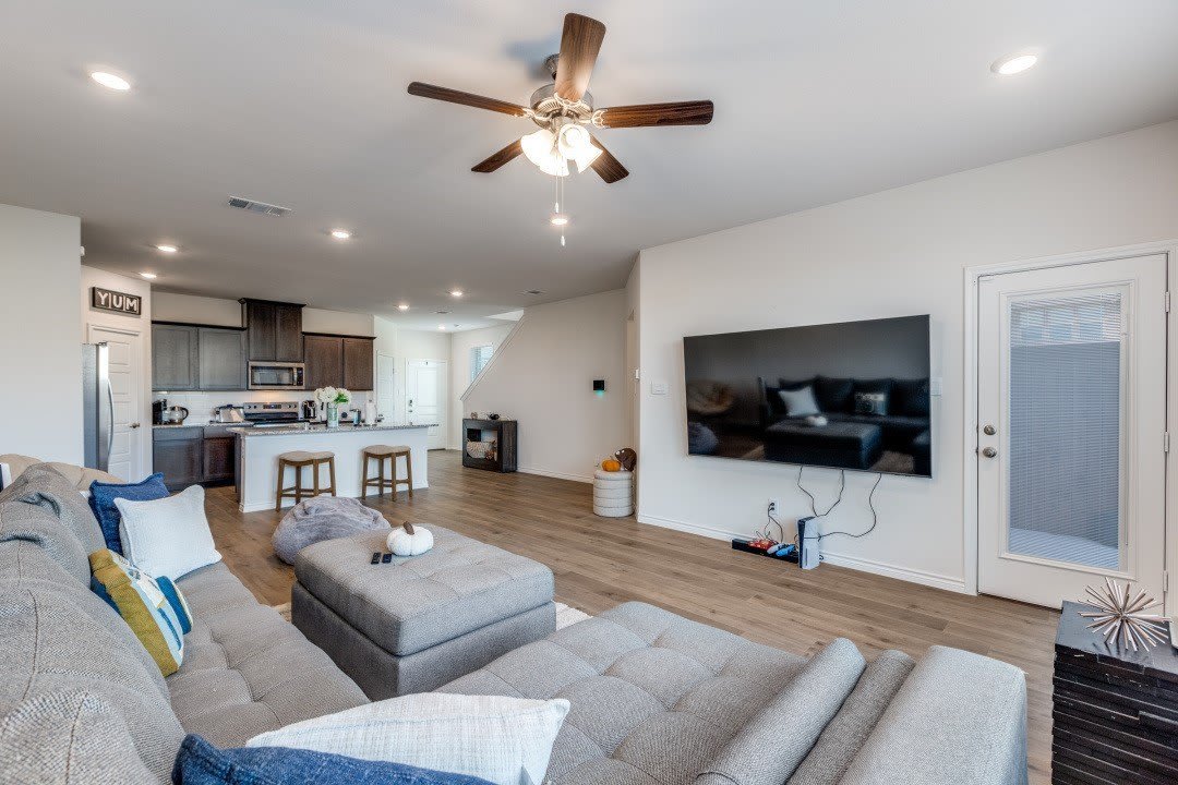 736 Lone Rock Drive – photo 4