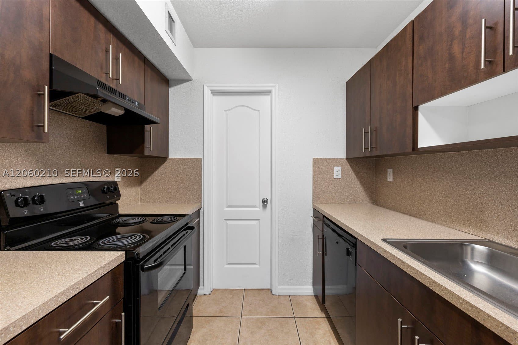13 S Royal Poinciana Blvd – photo 1