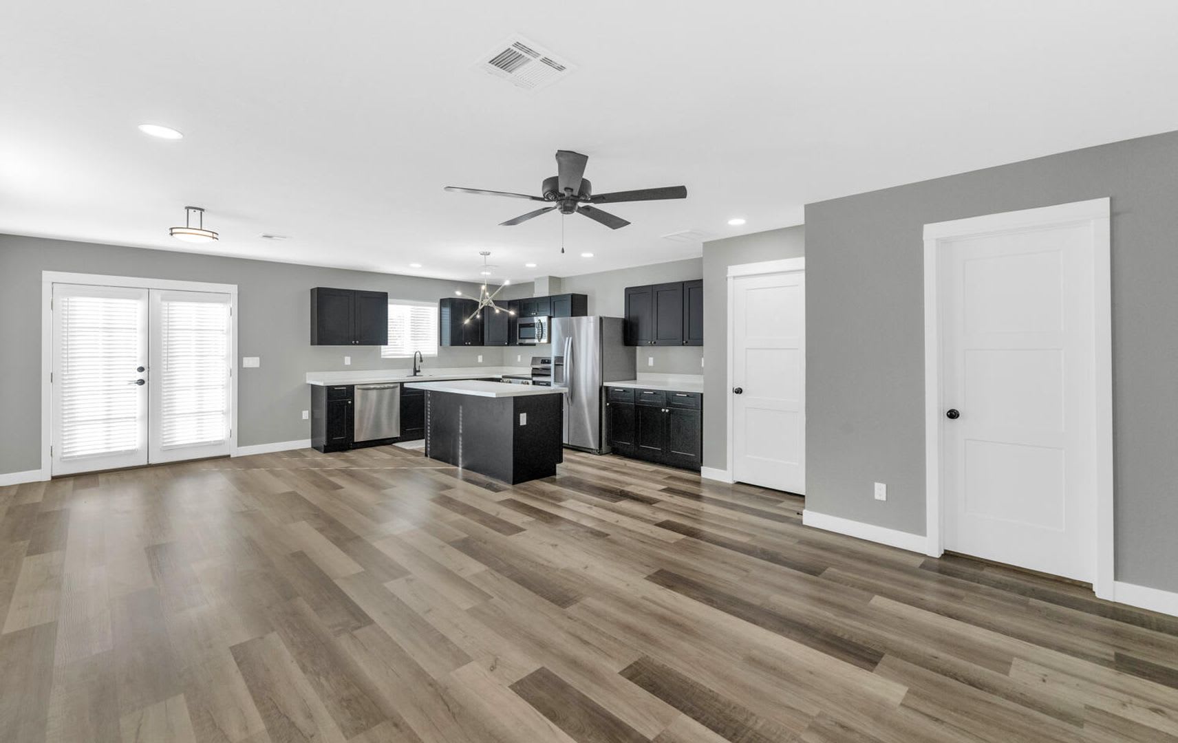 2509 E. Broadway Rd #4 Phoenix, AZ 85040 – photo 4
