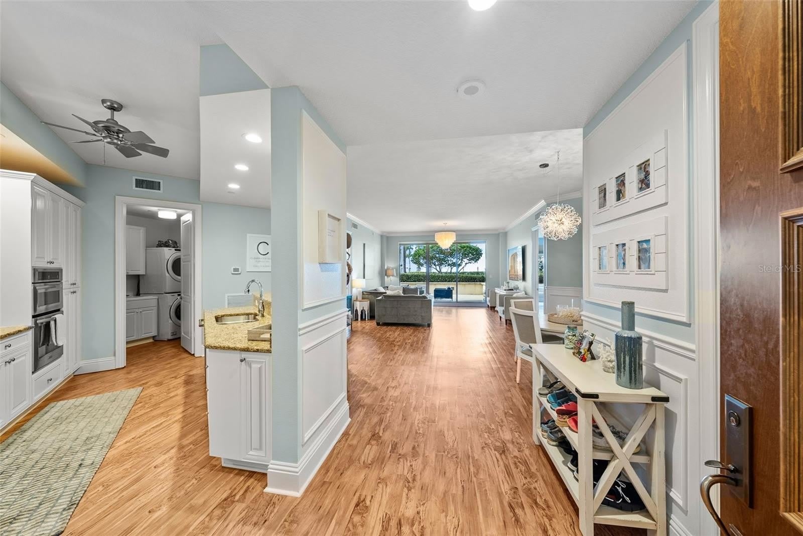 470 Mandalay Avenue – photo 5
