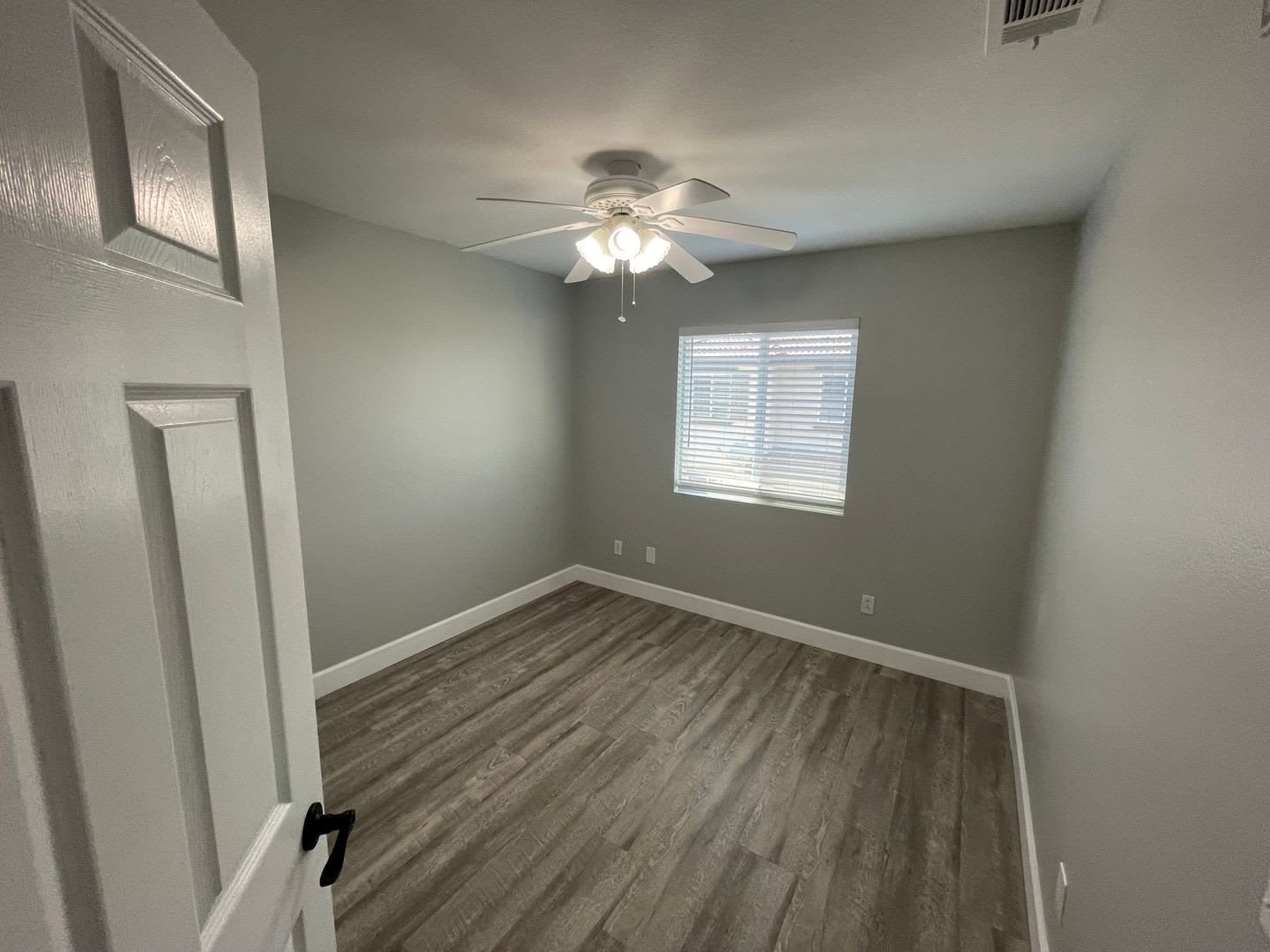 COZY 3 BED 3 BATH CONDO IN GATED COMMUNITY IN MURRIETA – photo 5