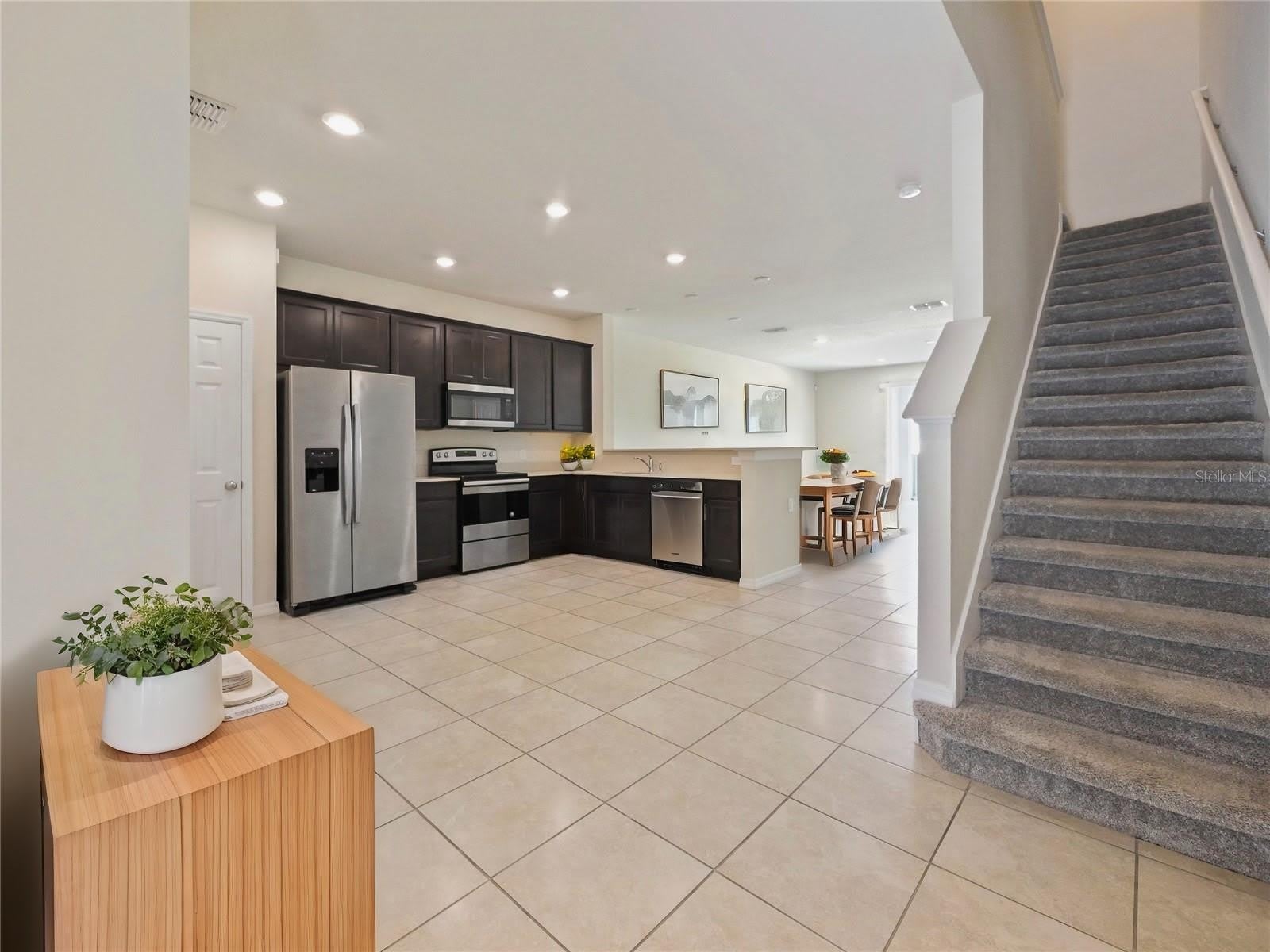 3897 GRASSLAND Drive – photo 3