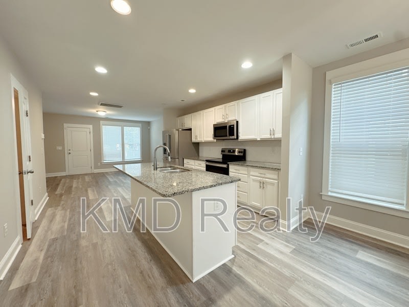 807 Mcarthur Avenue – photo 2