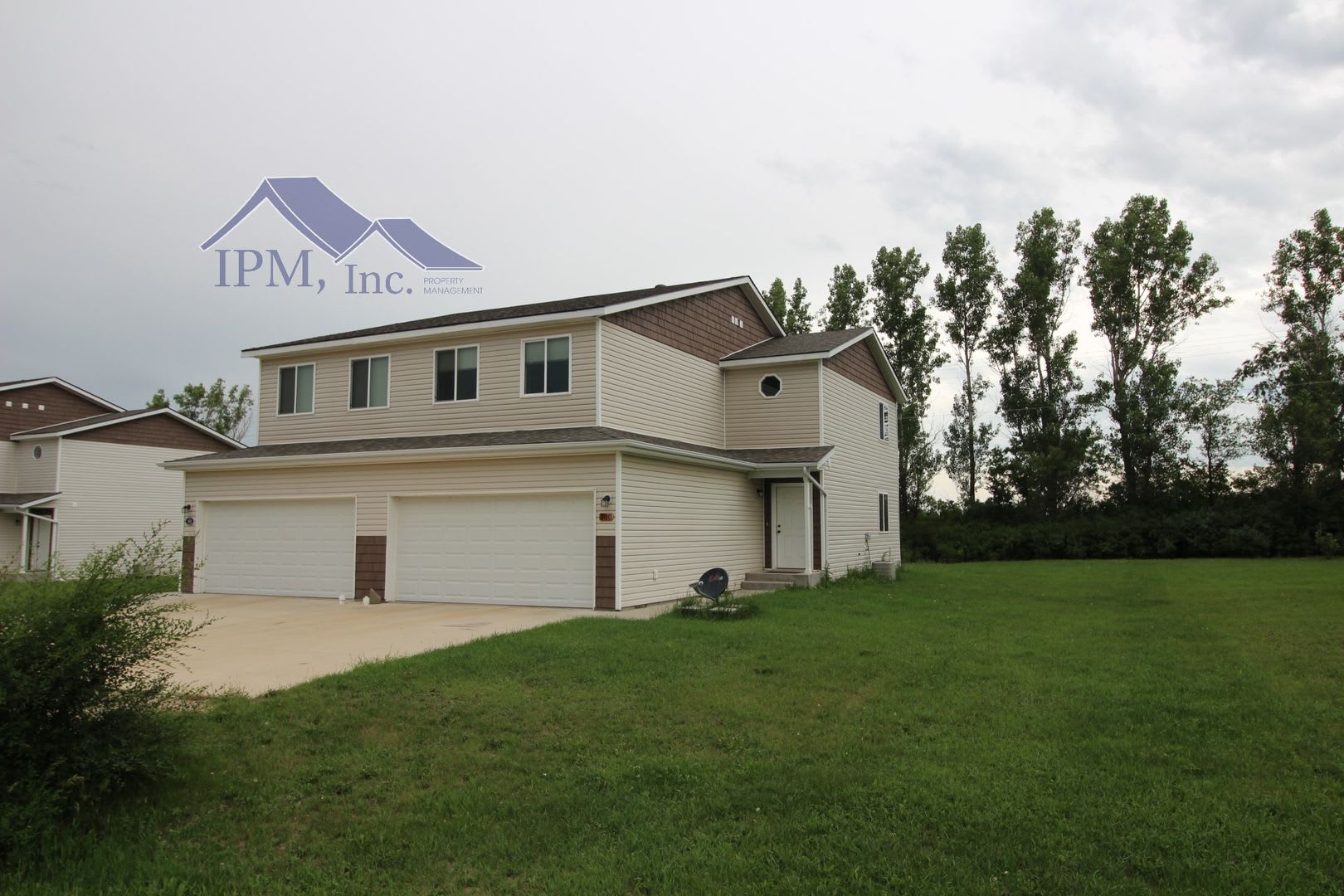 300 5th Ave W – photo 1