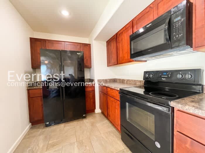 3194 Fairmont Drive – photo 5