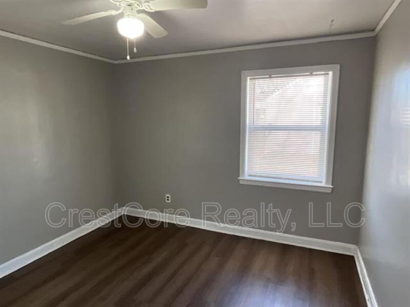 844 Leon Pl – photo 4