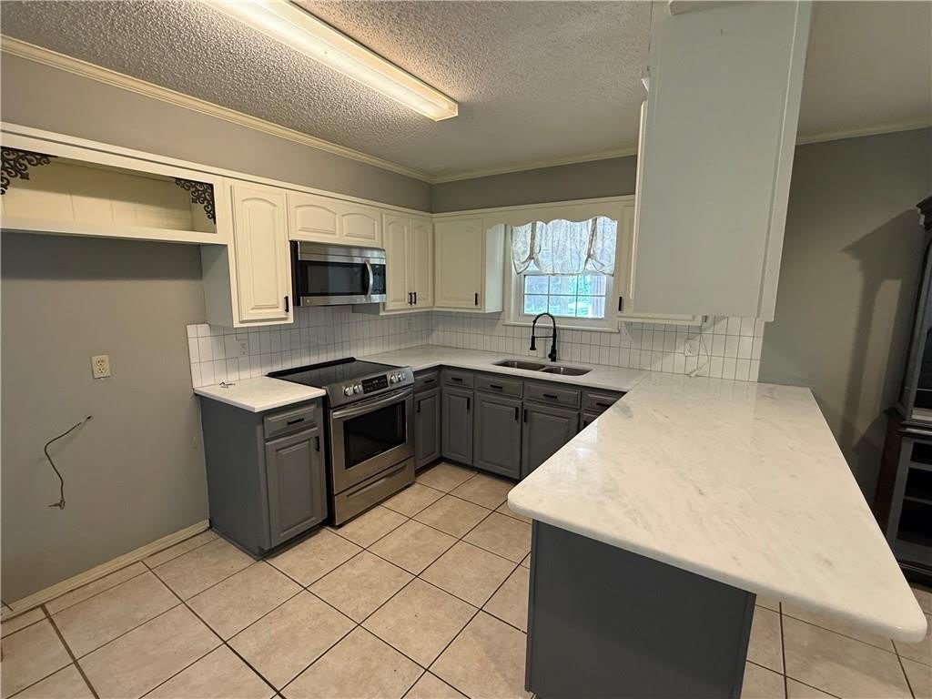 5559 Orchard Street – photo 2