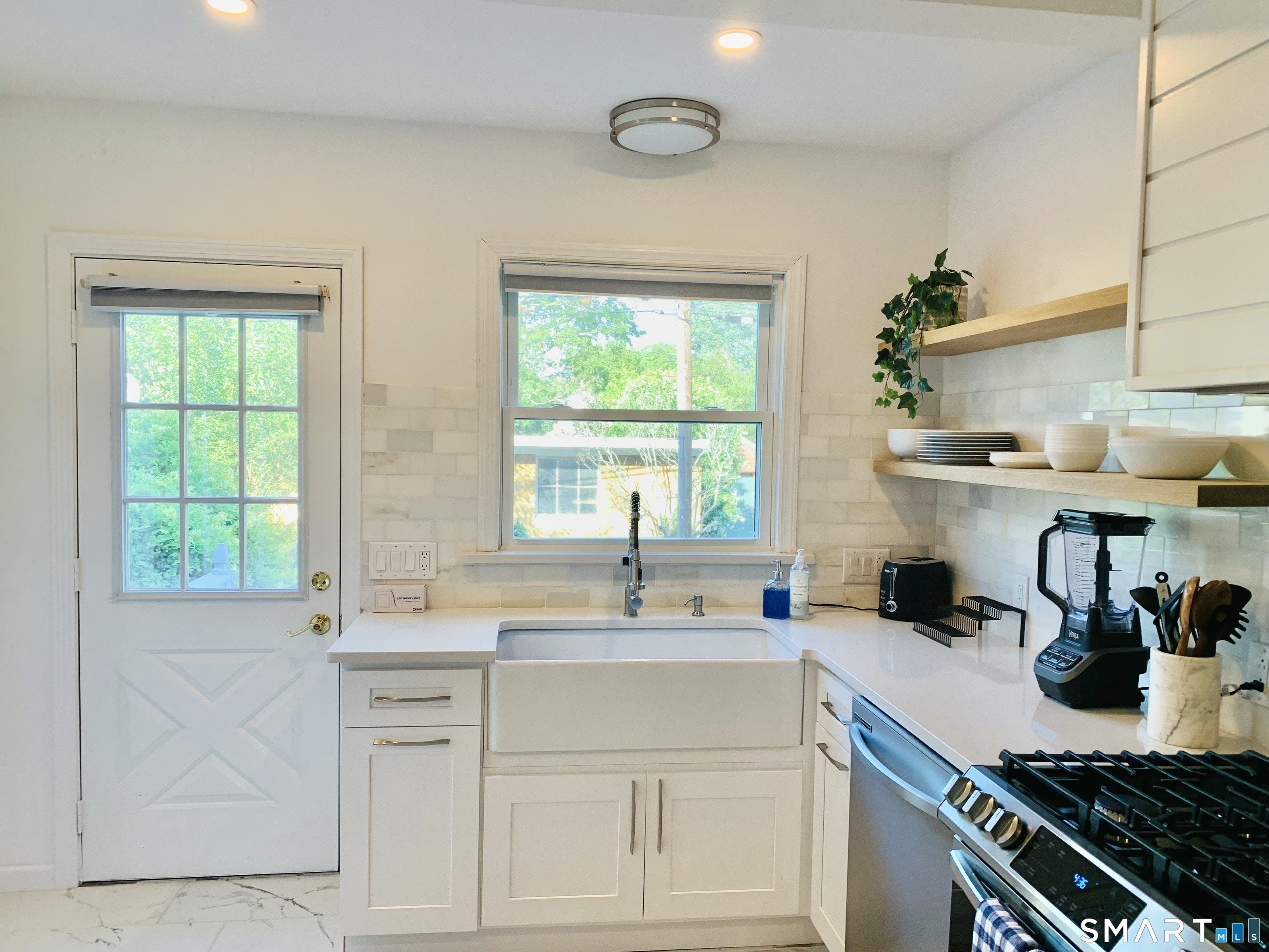 241 Townsend Avenue – photo 5