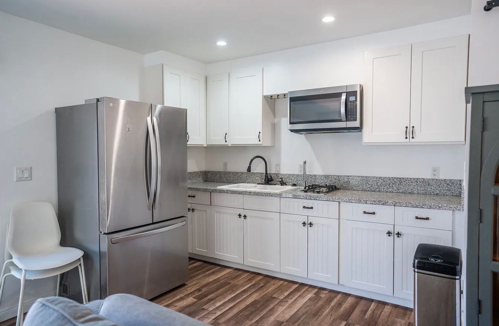 **2021 Euclid Ave #1-A Long Beach** Downstairs Studio 1 bath!! 2 weeks free OAC!!! – photo 5
