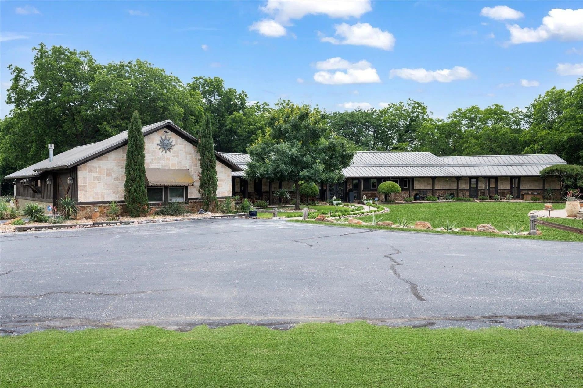1382 E Black Jack Road – photo 2