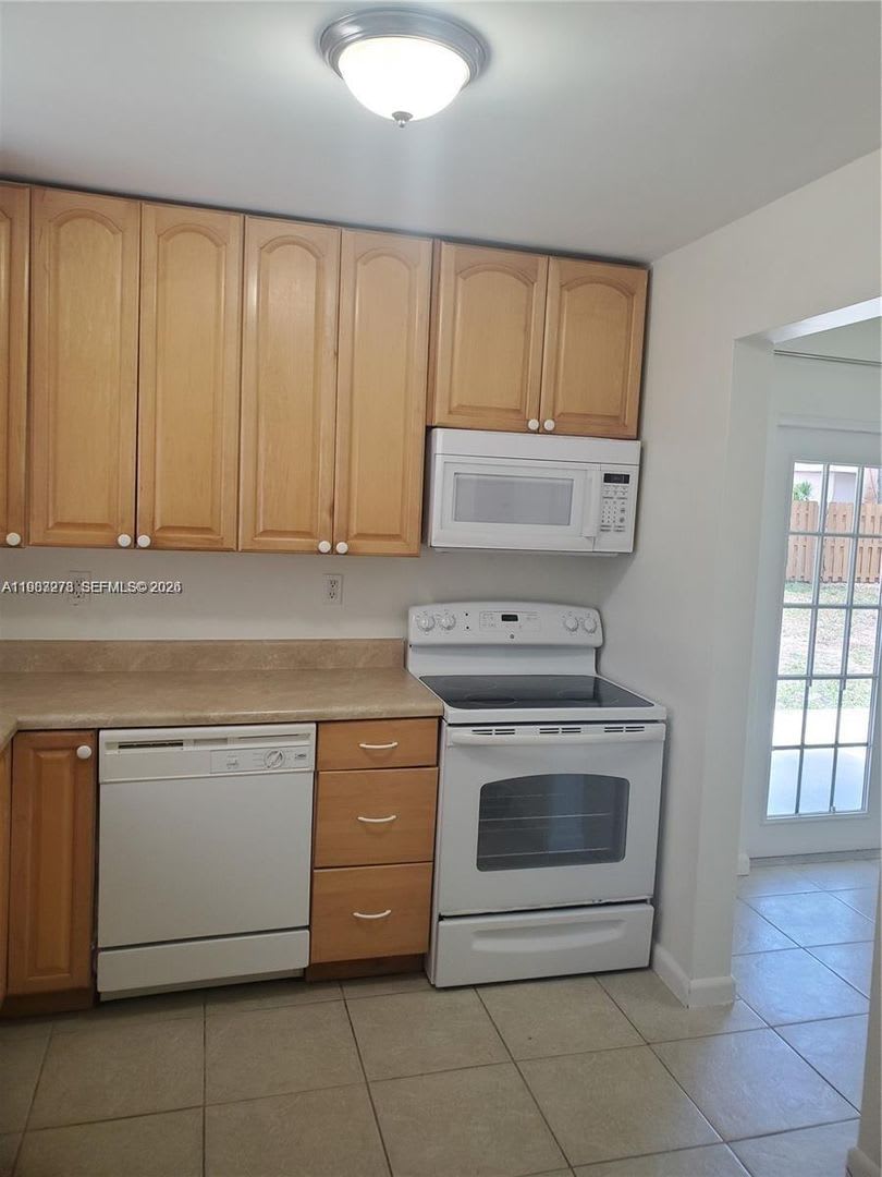 831 SW 14th Court, Deerfield Beach, FL 33441 – photo 1