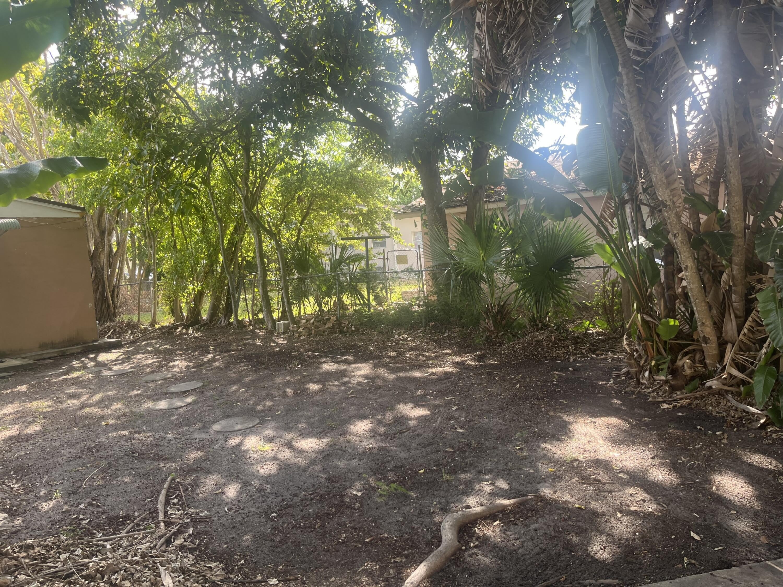 2025 Delphia Street – photo 3
