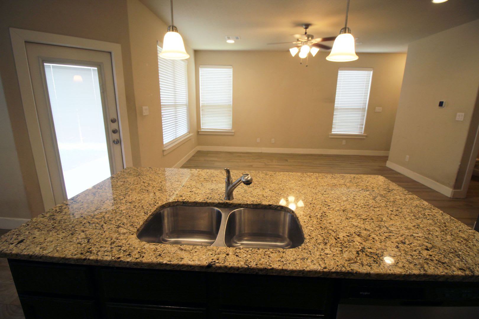 3 Bed 2 5 Bath Townhouse In Georgetown Tx 523 High Tech – photo 4