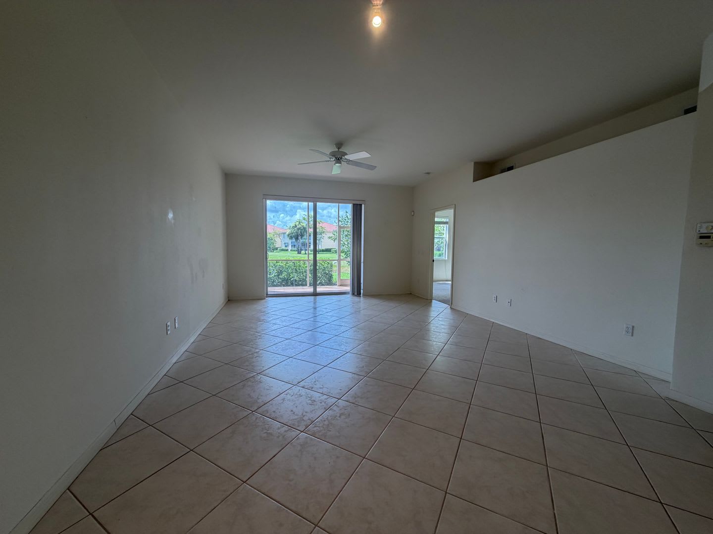 Annual Rental 3 Bed 2 Bath Condo With 1 Car Garage In Sherwood – photo 2