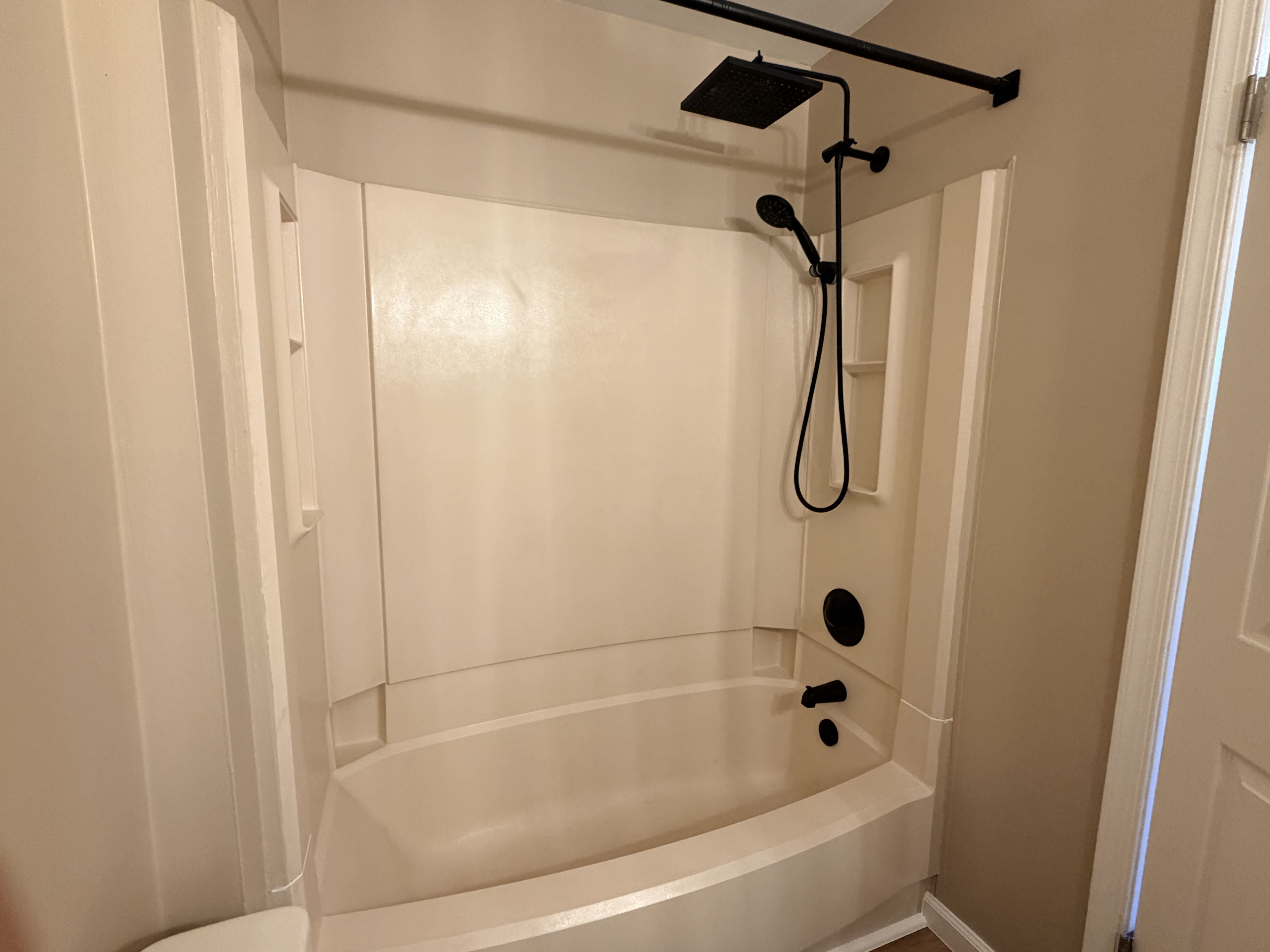 2408 Beacon Hill Dr – photo 4