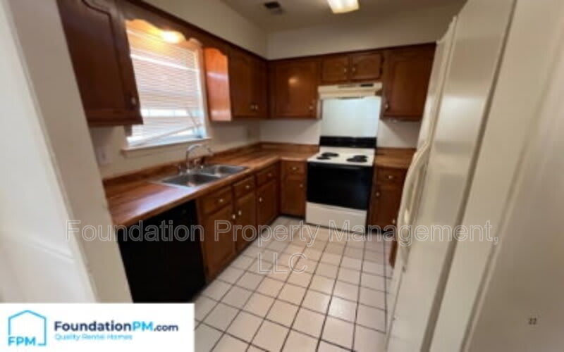 2485 Wellons Avenue – photo 5