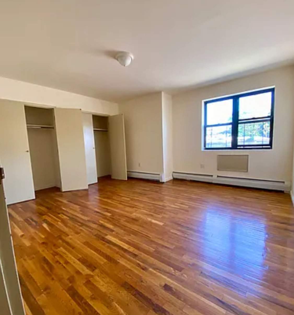 44 Hilton Ave – photo 2