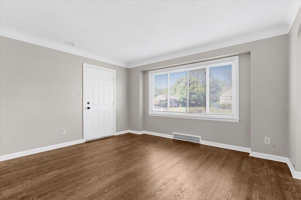 18760 Faust Avenue – photo 3