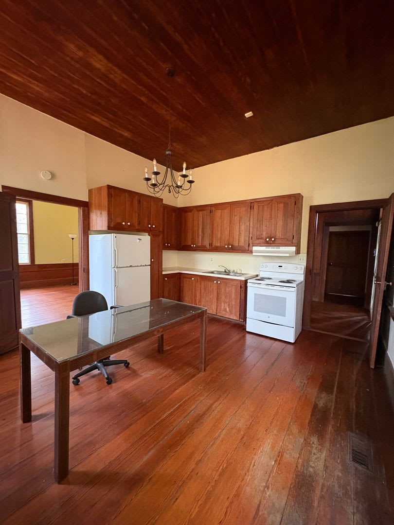 23500-A River Rd. – photo 4