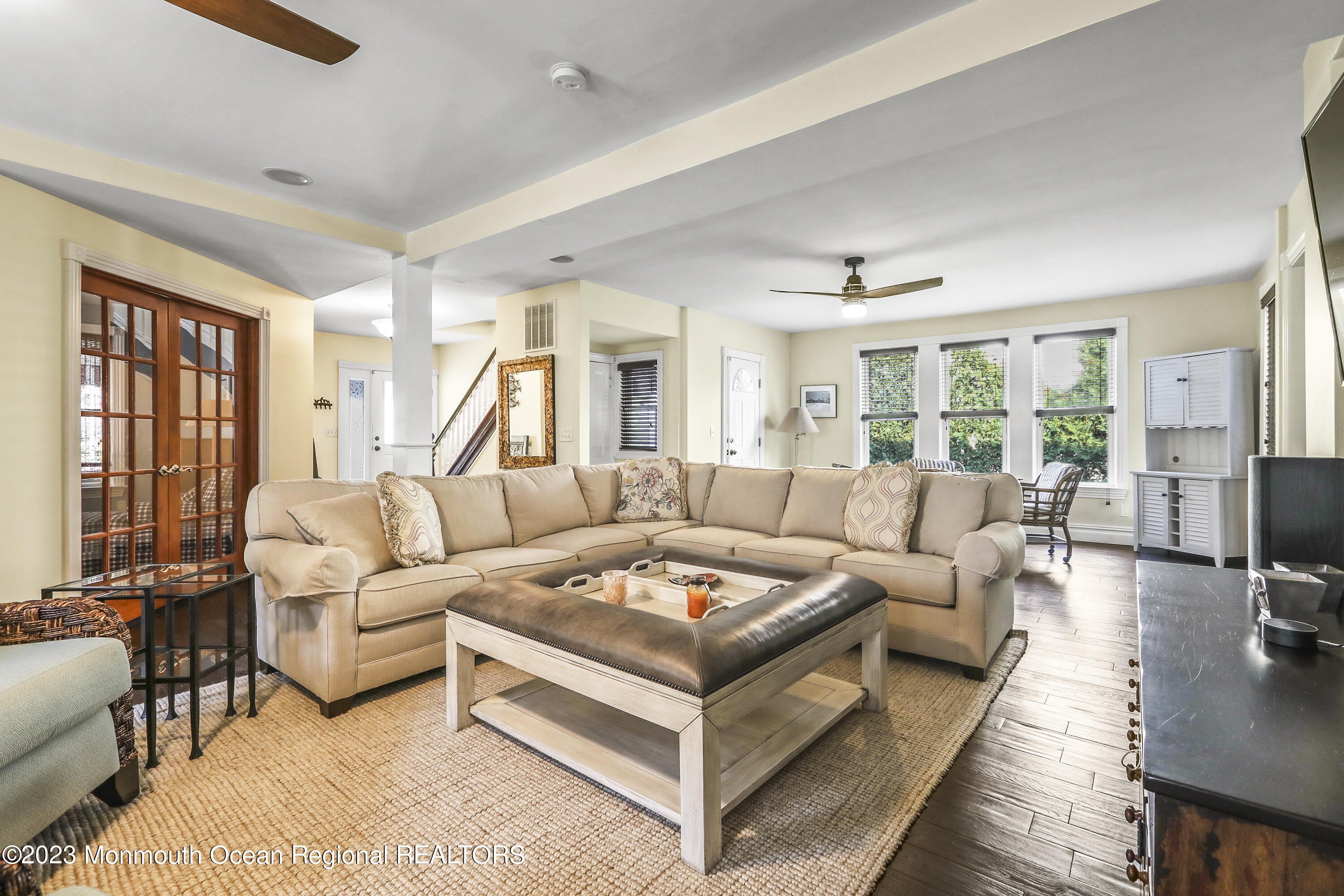 513 Ocean Park Avenue – photo 4