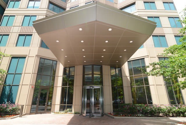 400 N LaSalle Street – photo 1
