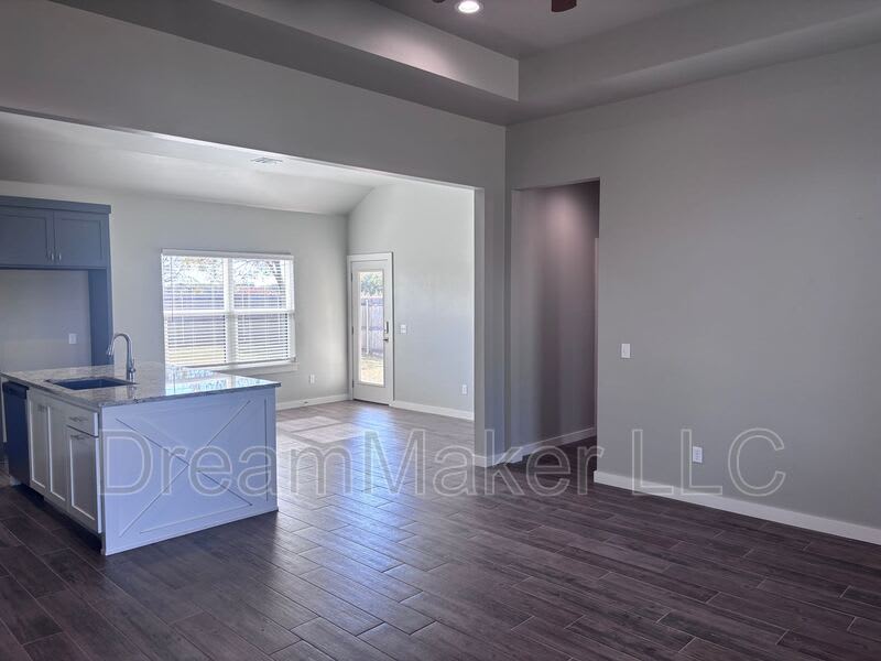 1016 Apple Blossom Way – photo 4