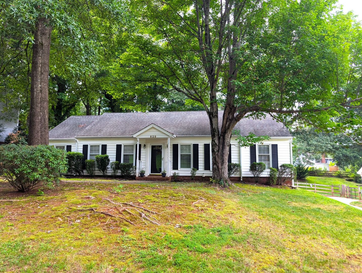 South Charlotte, 3 Bedroom, Minutes from the Arboretum! – photo 1