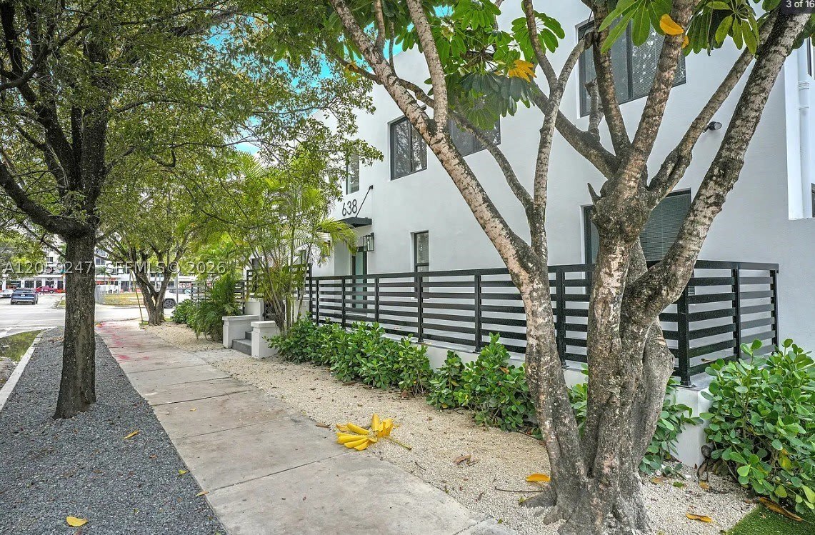 638 SW 21st Ave – photo 4