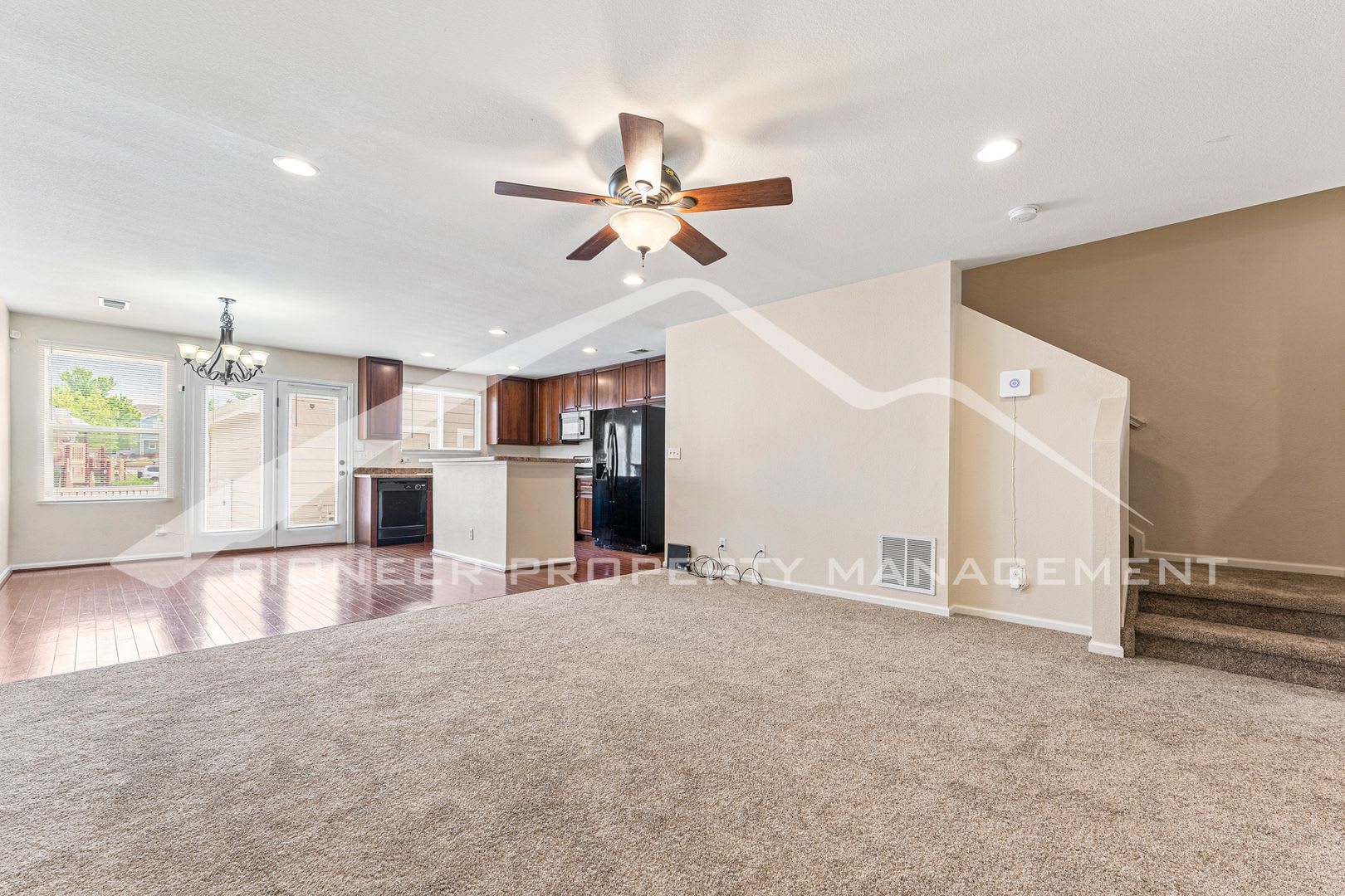 Charming Townhome with 1 Car Garage and Central A/C – photo 4
