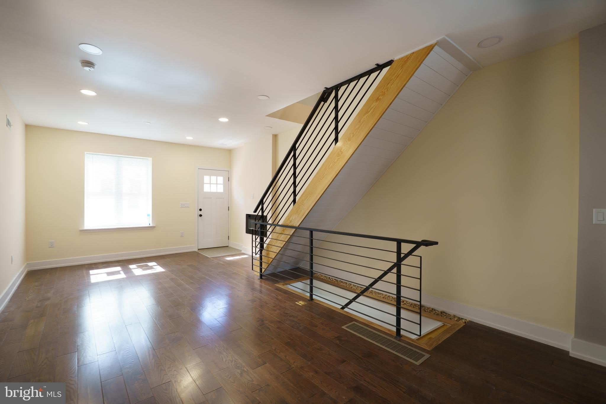 1926 S Lambert Street – photo 4