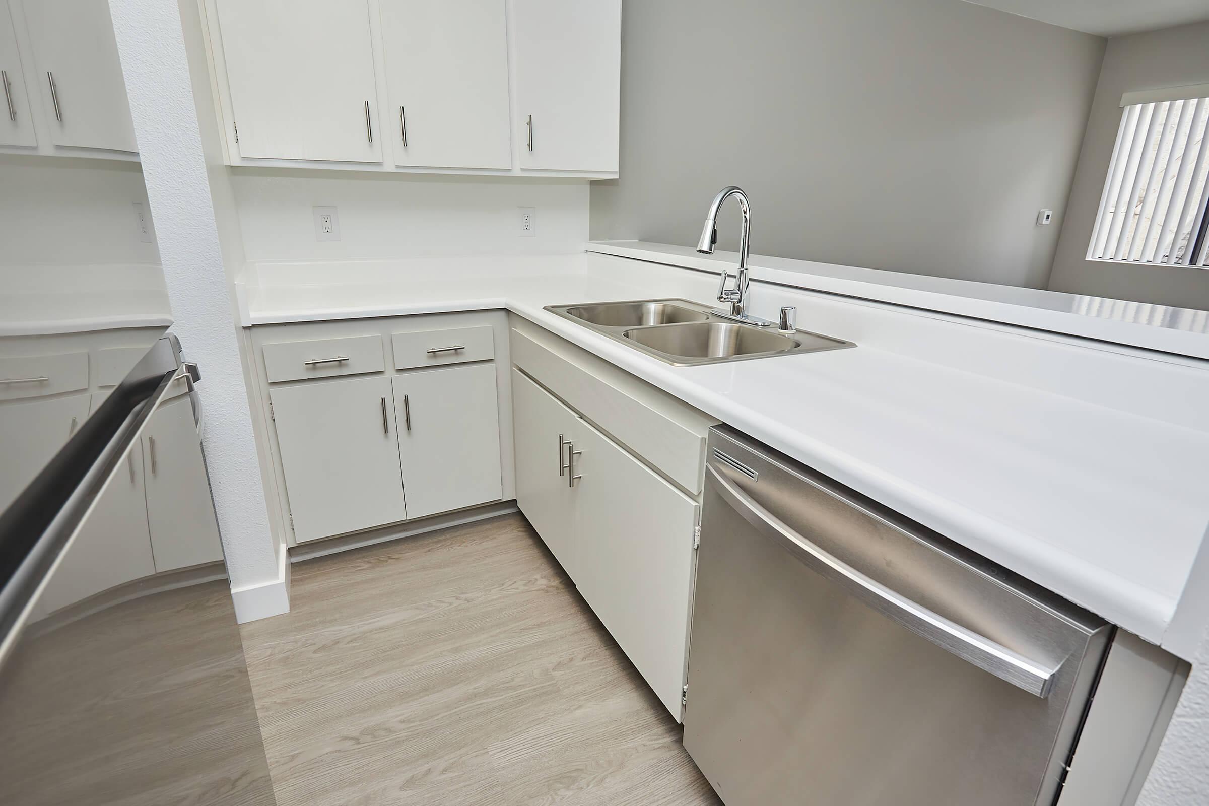 Pasadena Park Place Apartment Homes – photo 4