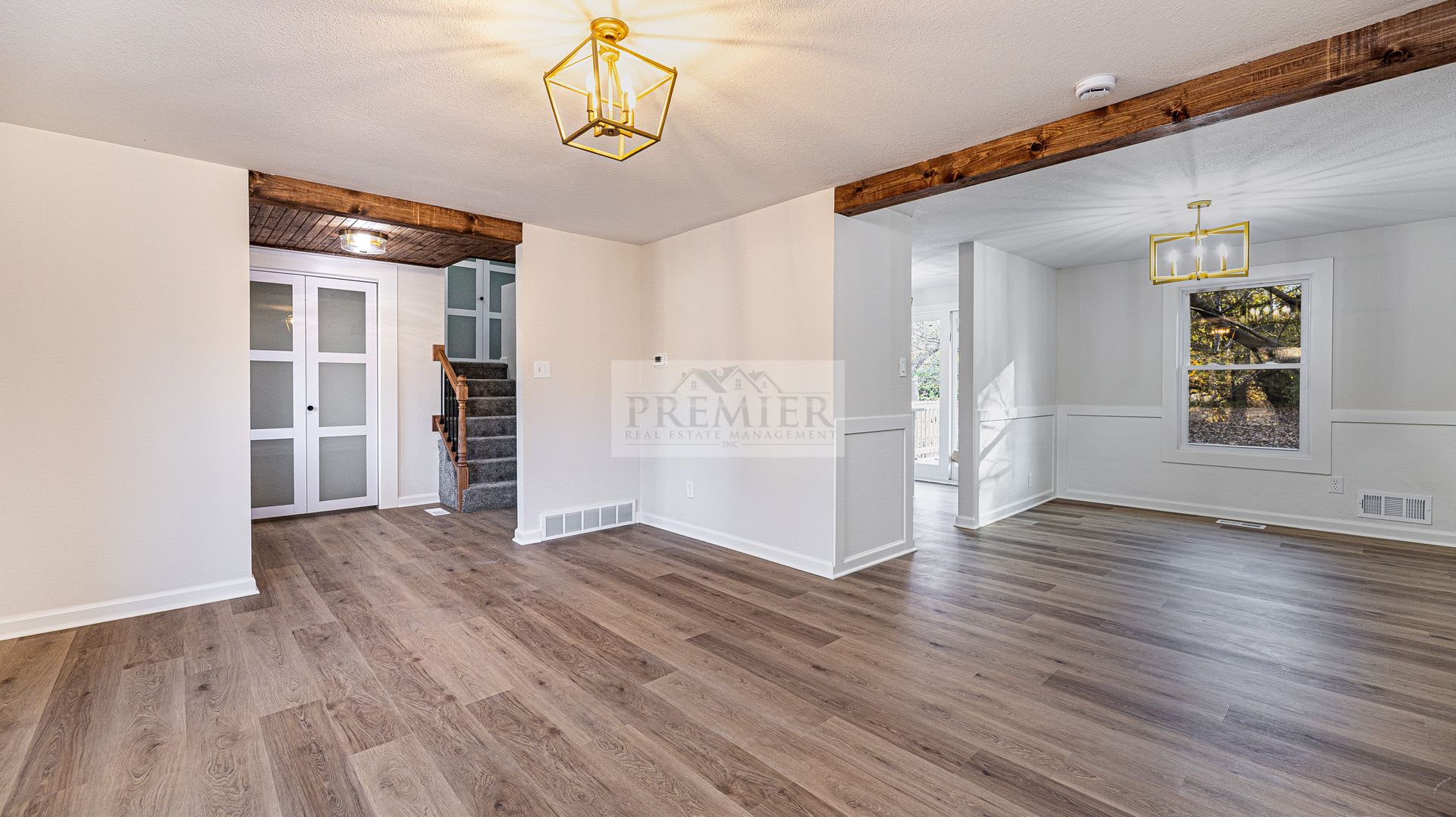 Beautiful Rehabbed home – photo 4