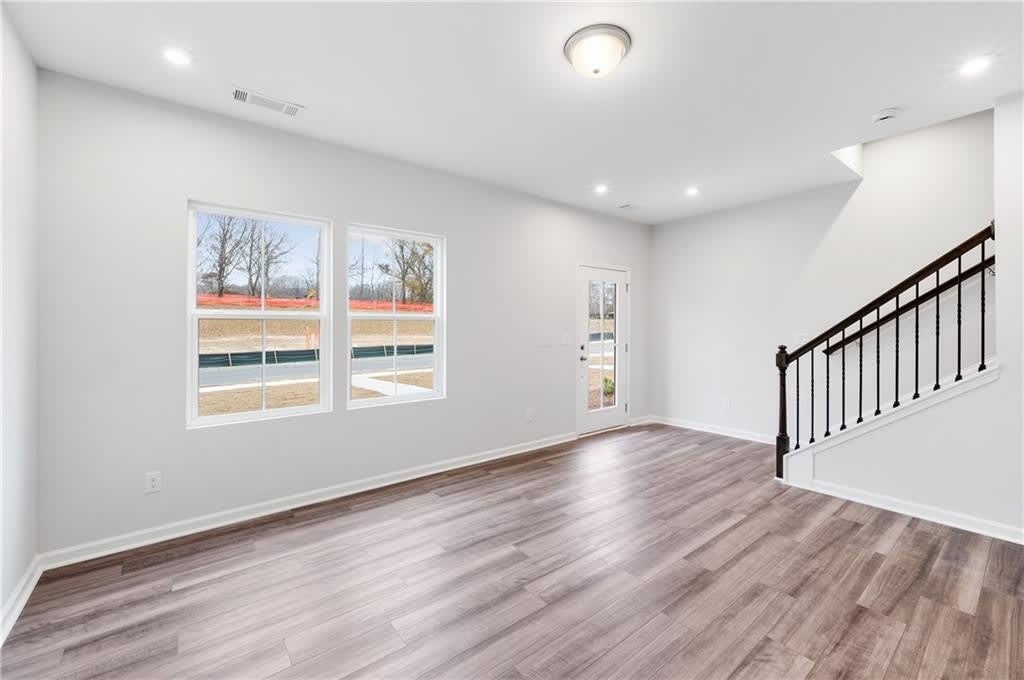 909 Colton Drive – photo 2