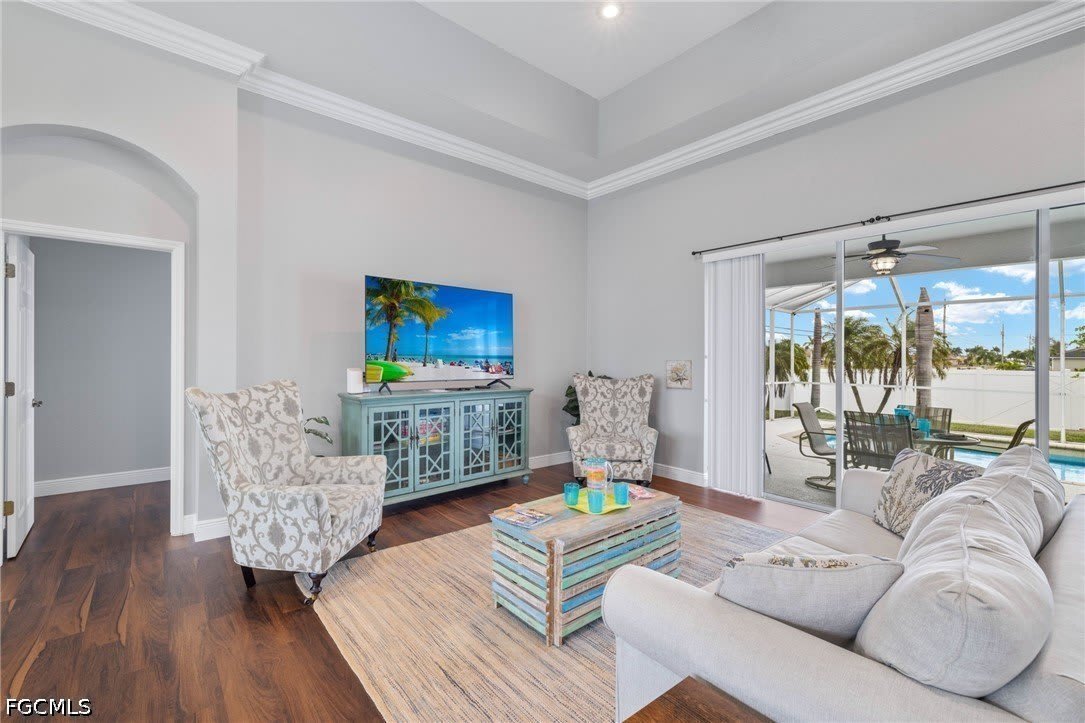 1049 NW 38th Place – photo 4