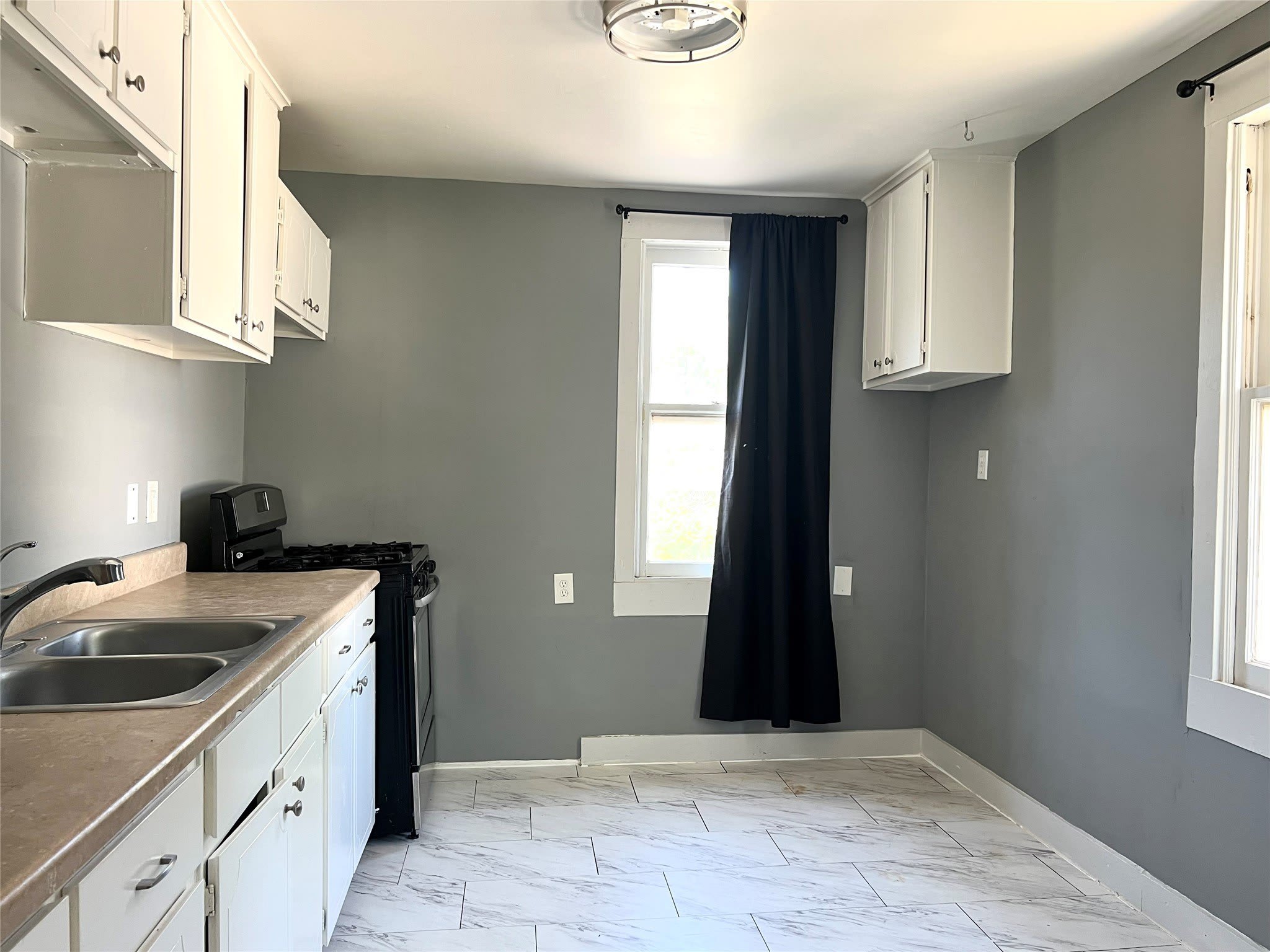 1017 Vine Street – photo 5