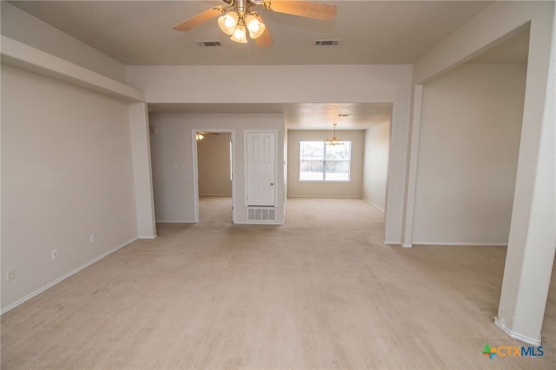 1906 Flagstaff Drive – photo 5