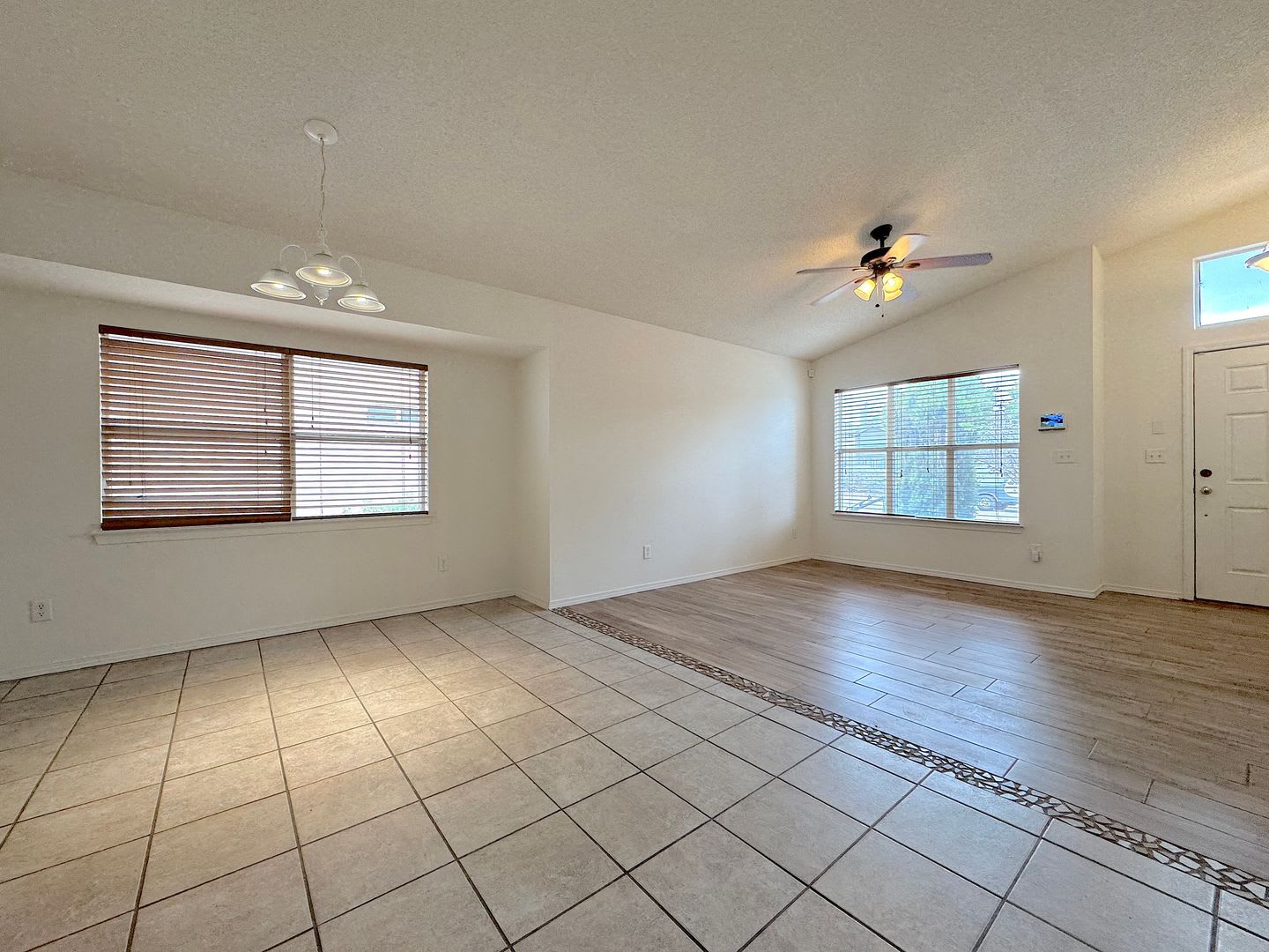 East El Paso 3bed/2bath refrig A/C Home next to Park! – photo 4