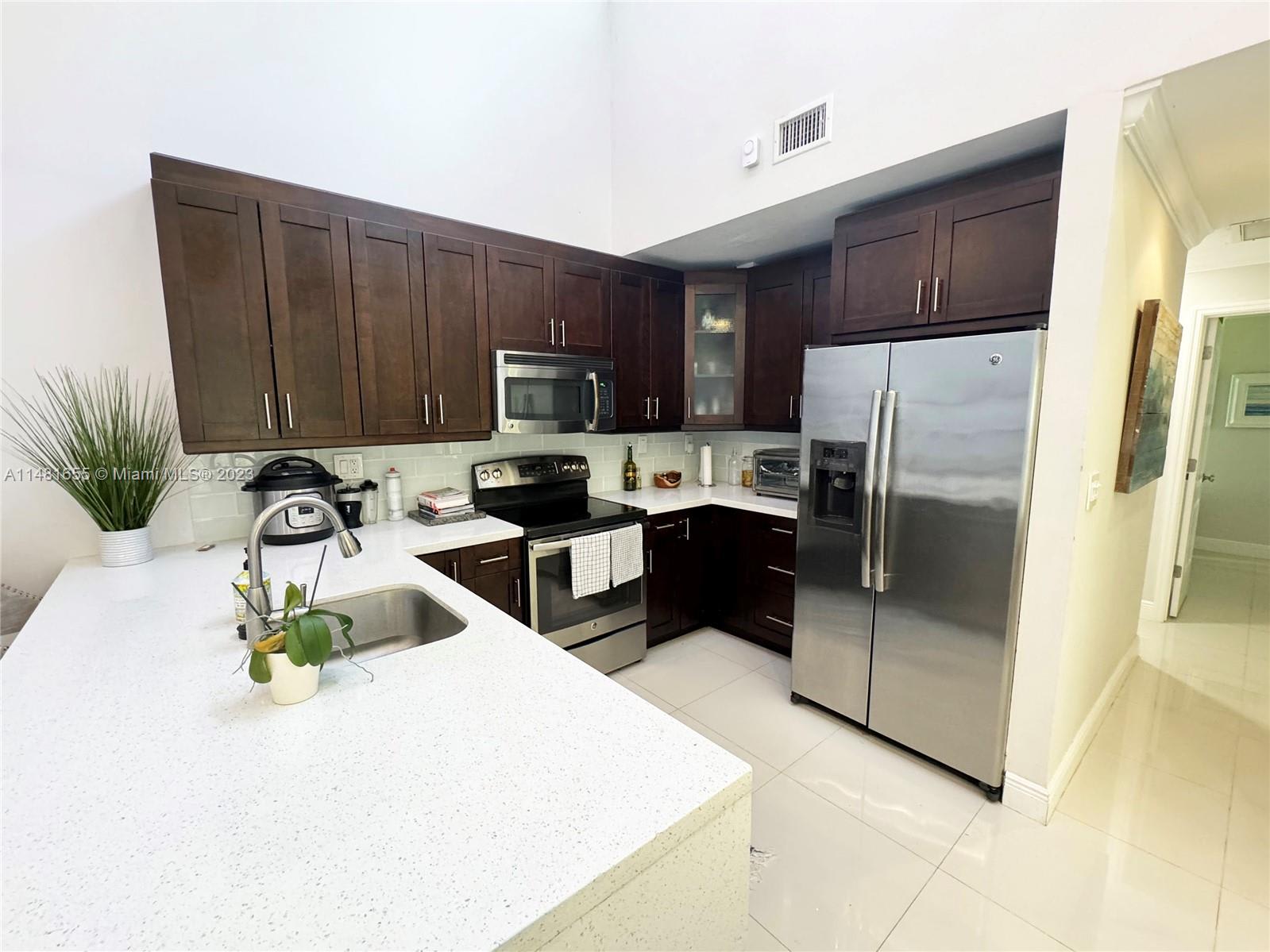 7788 Southwest 99th Street – photo 4