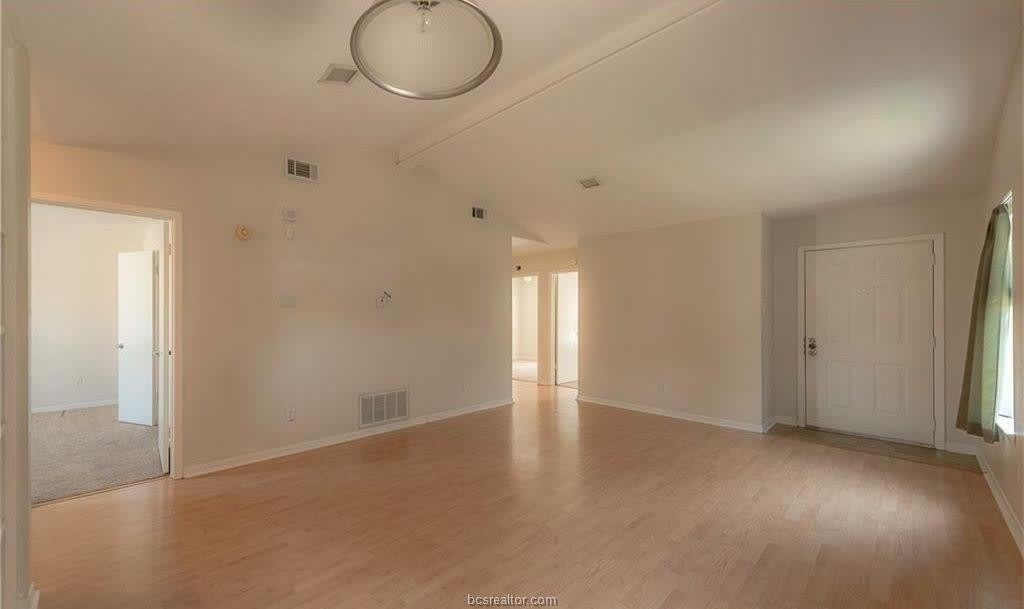 2515 Hickory Drive – photo 3