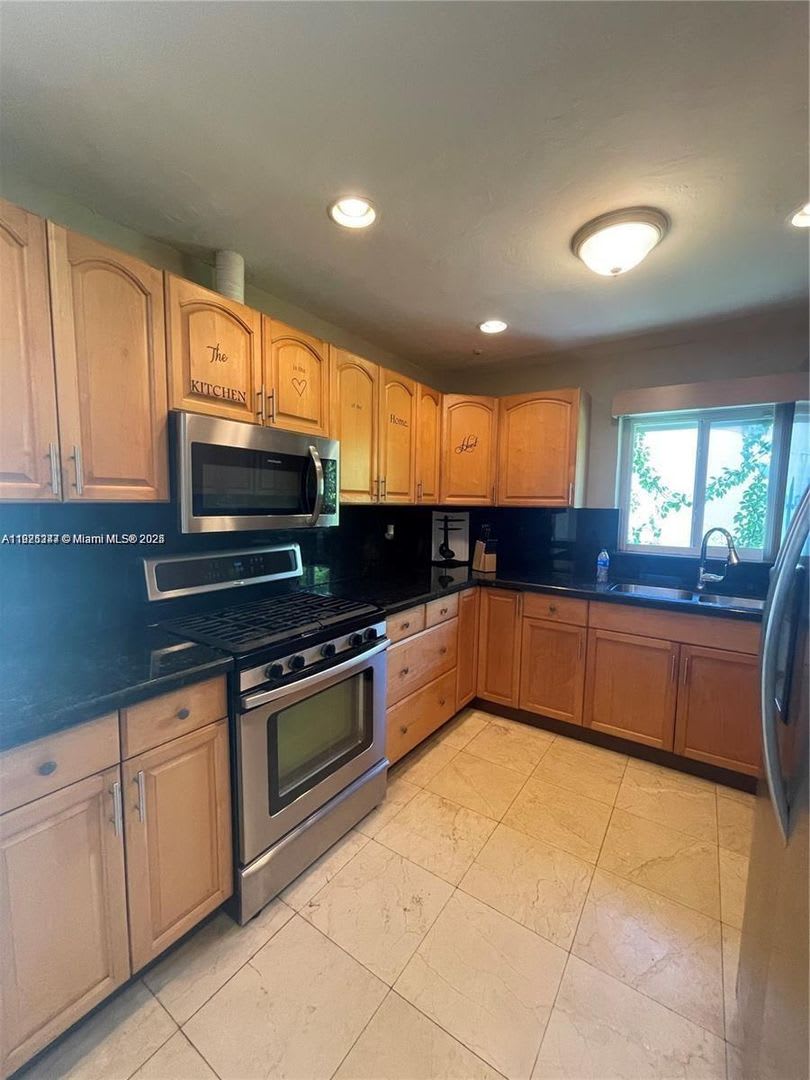 1531 Moffett Street 0, Hollywood, FL 33020 – photo 2