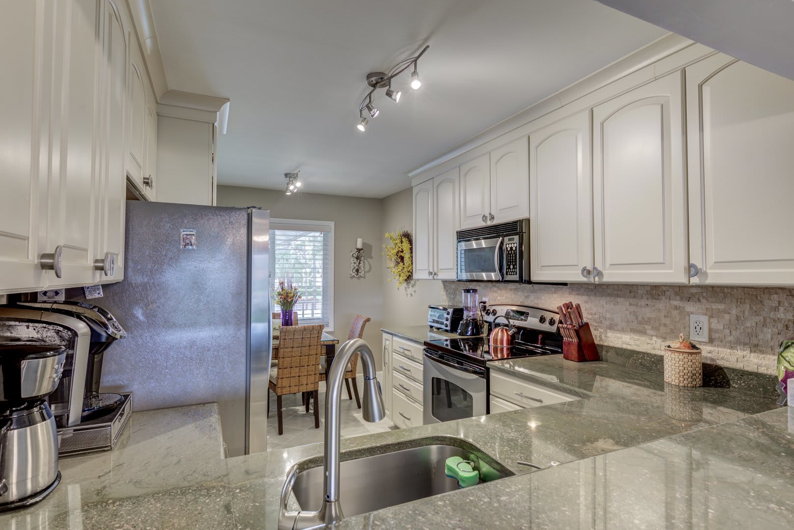 3/2 CONDO IN LELY GOLF ESTATES IN NAPLES. – photo 2